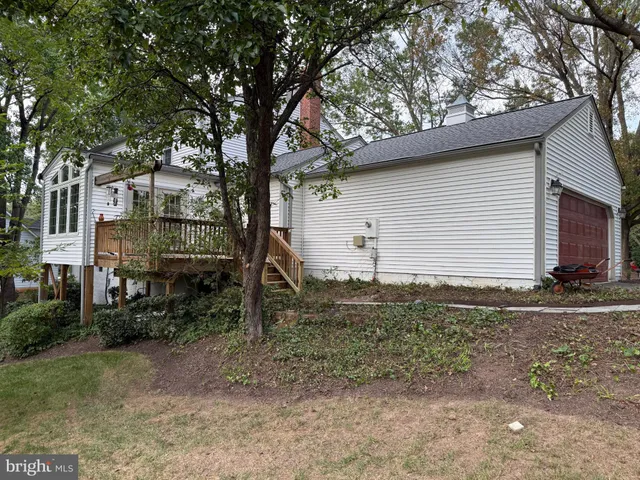 a view of backyard of house