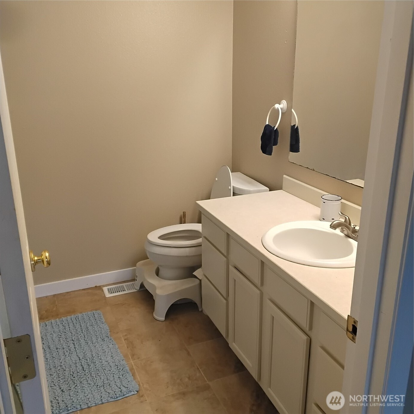 308 Callendar Street Northwest Orting, WA 98360 - Photo 13 of 22