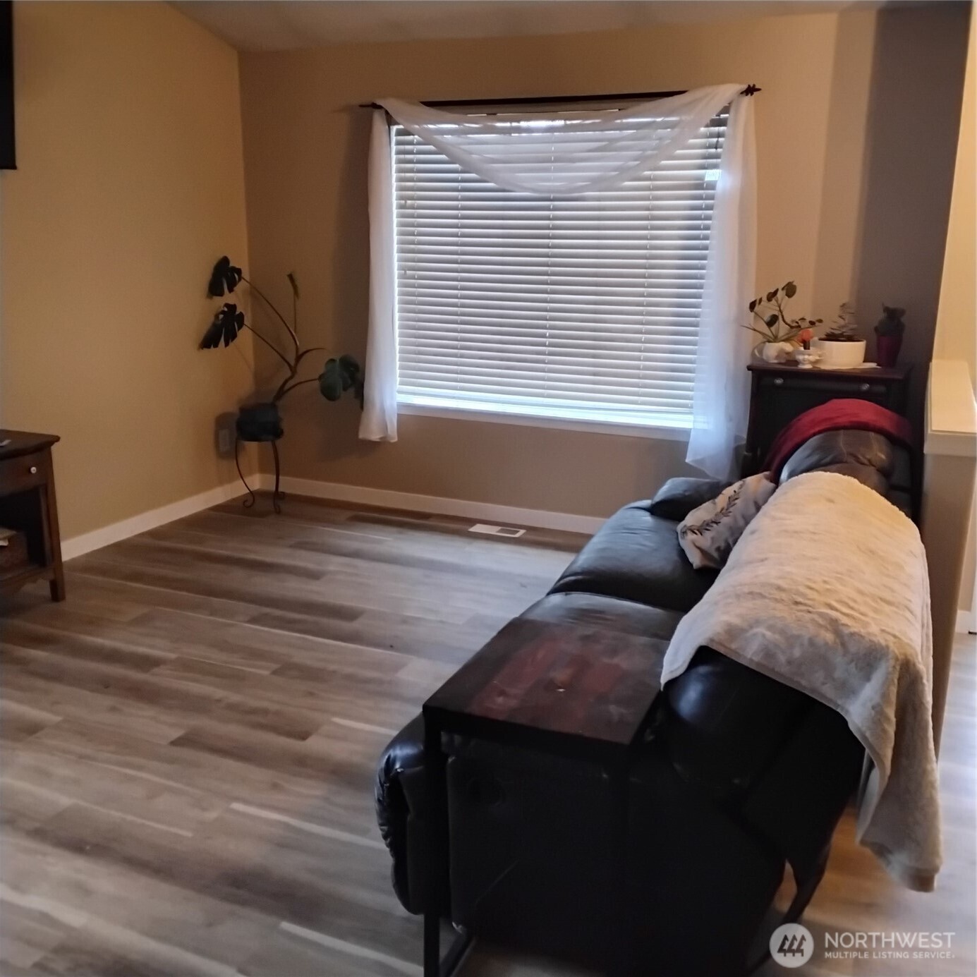 308 Callendar Street Northwest Orting, WA 98360 - Photo 3 of 22