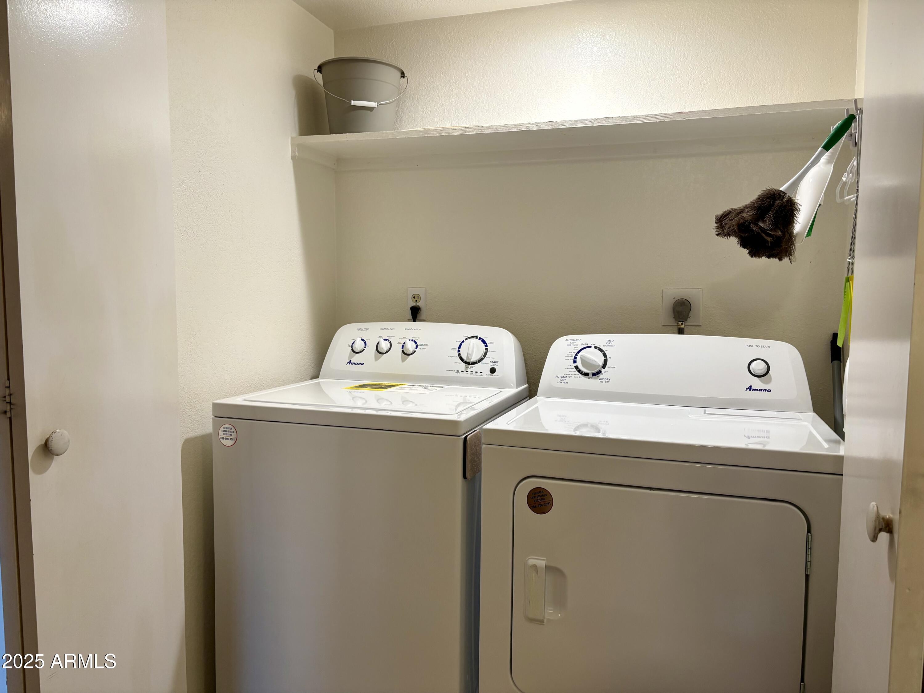 533 West Guadalupe Road, Unit 1122 Mesa, AZ 85210 - Photo 20 of 24 a utility room with dryer and washer