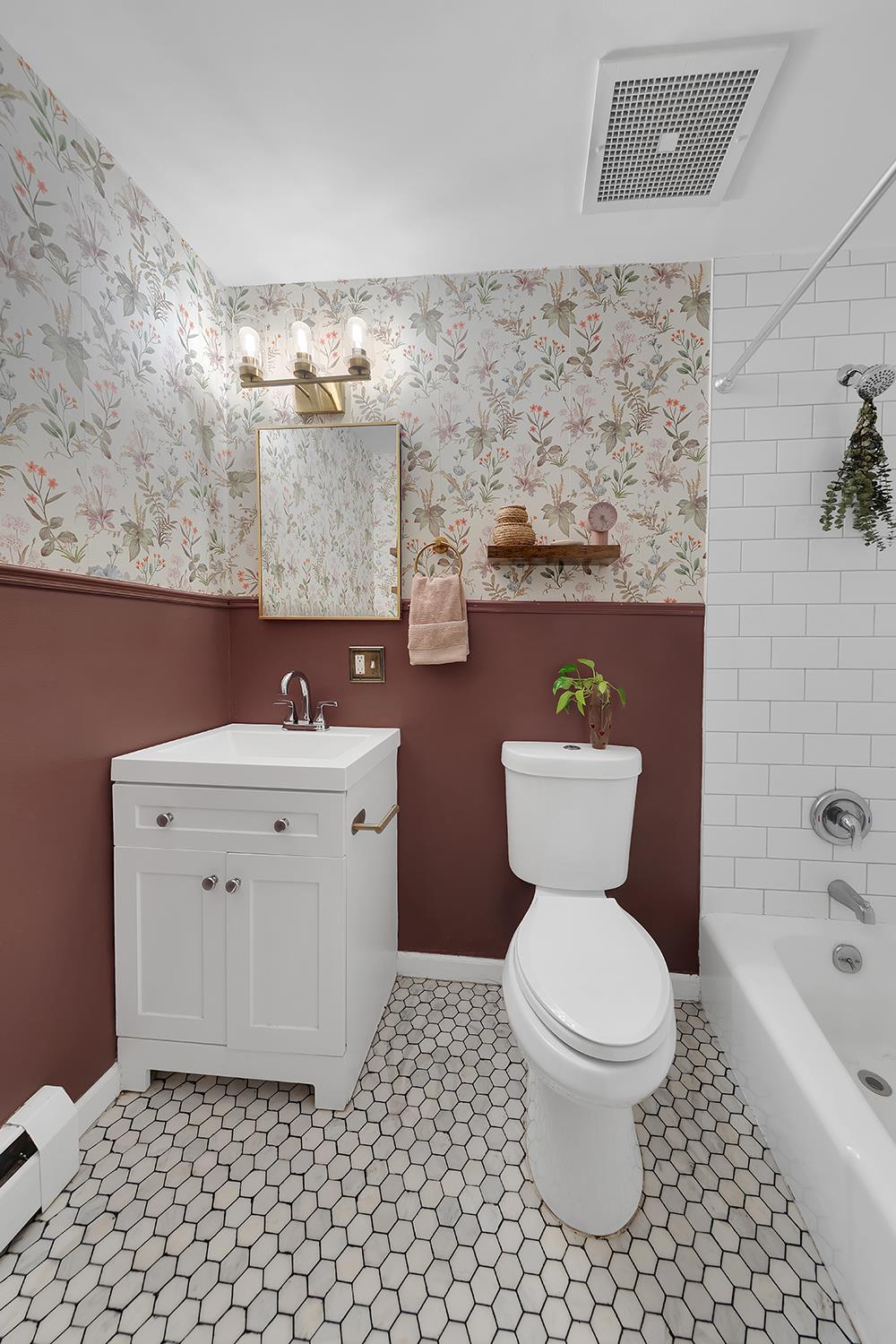 203 West 102nd Street, Unit 5F Manhattan, NY 10025 - Photo 7 of 11