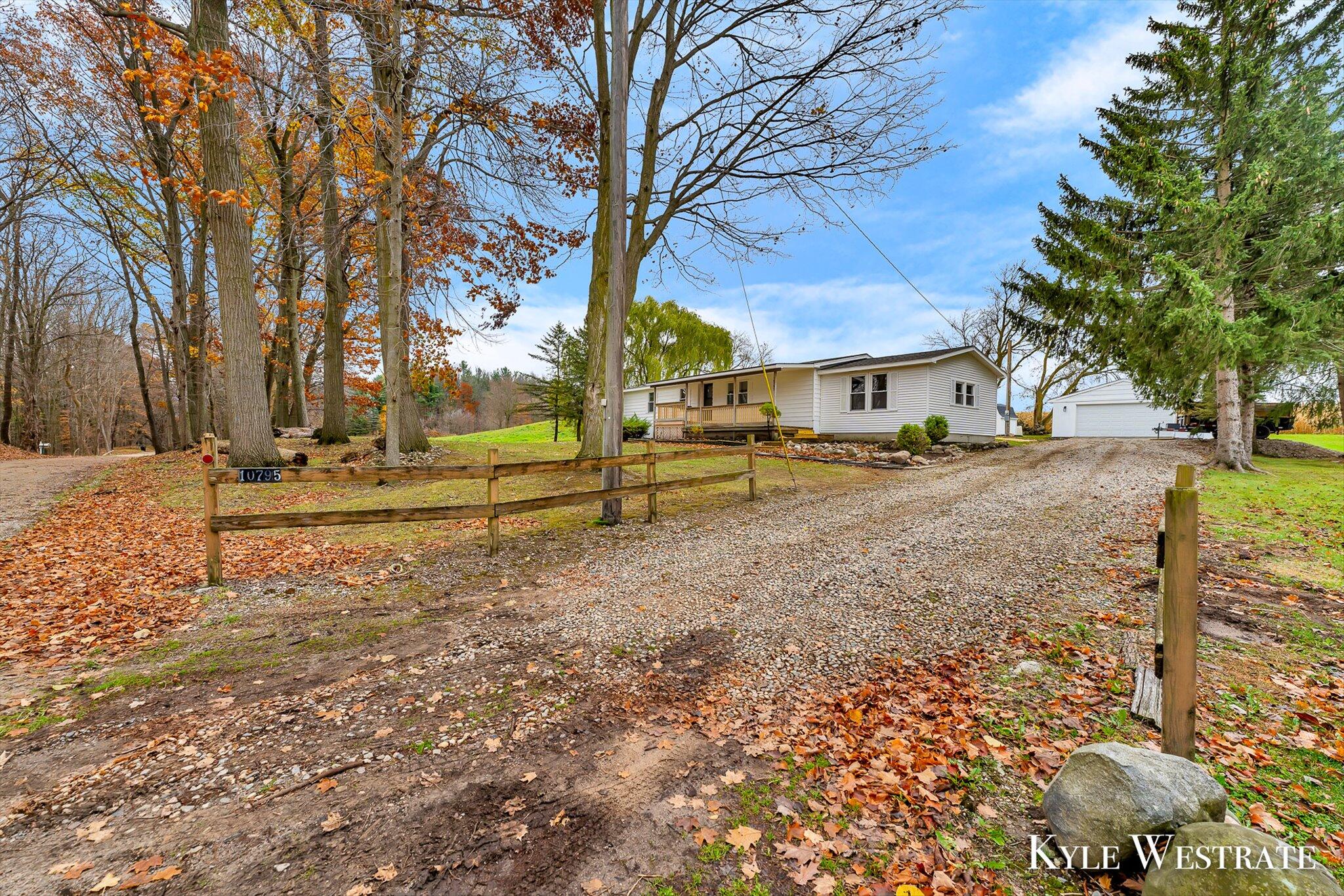 10795 West Garbow Road Middleville, MI 49333 - Photo 3 of 31 36-AIV00204