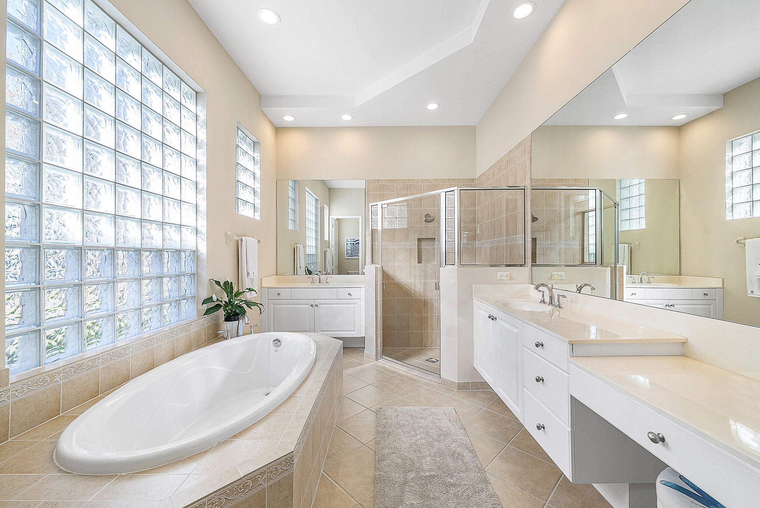 9666 Via Elegante Wellington, FL 33411 - Photo 19 of 37 Primary Bathroom