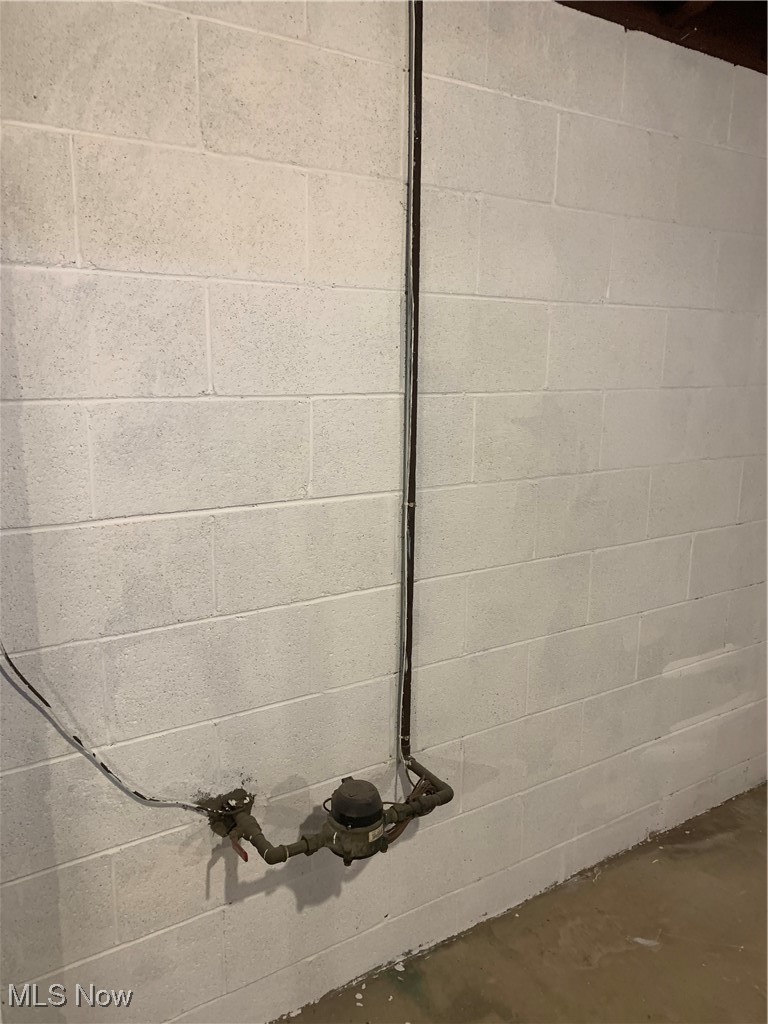 885 Reed Avenue Akron, OH 44306 - Photo 18 of 24 Water meter
