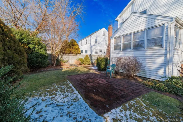 $835,000 | 148 Amherst Road, Valley Stream, NY 11581