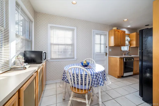 $835,000 | 148 Amherst Road, Valley Stream, NY 11581