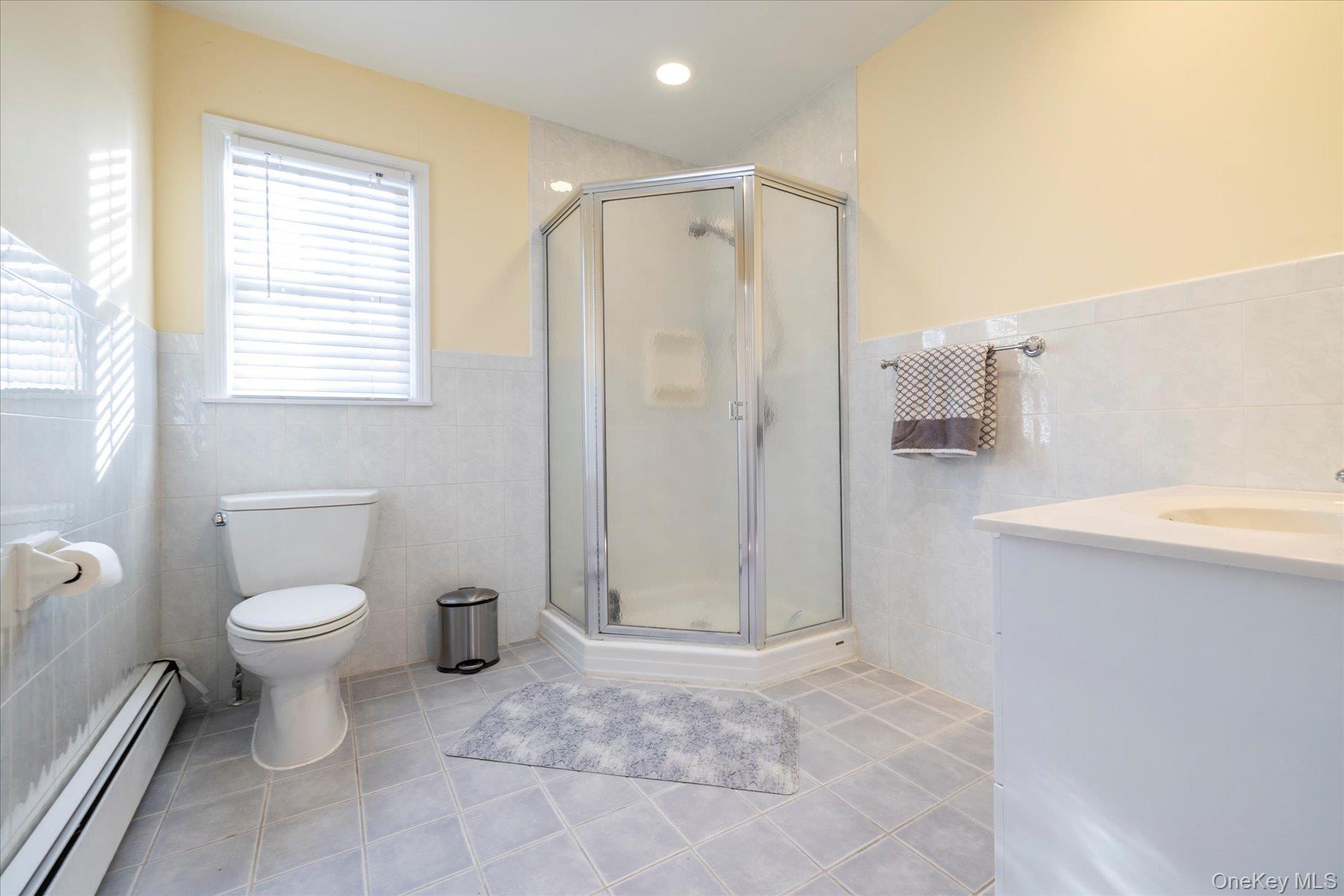 148 Amherst Road Valley Stream, NY 11581 - Photo 8 of 23