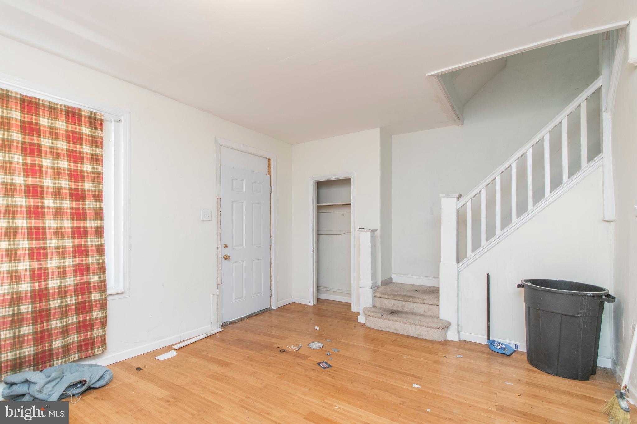 6525 Saybrook Avenue Philadelphia, PA 19142 - Photo 2 of 17