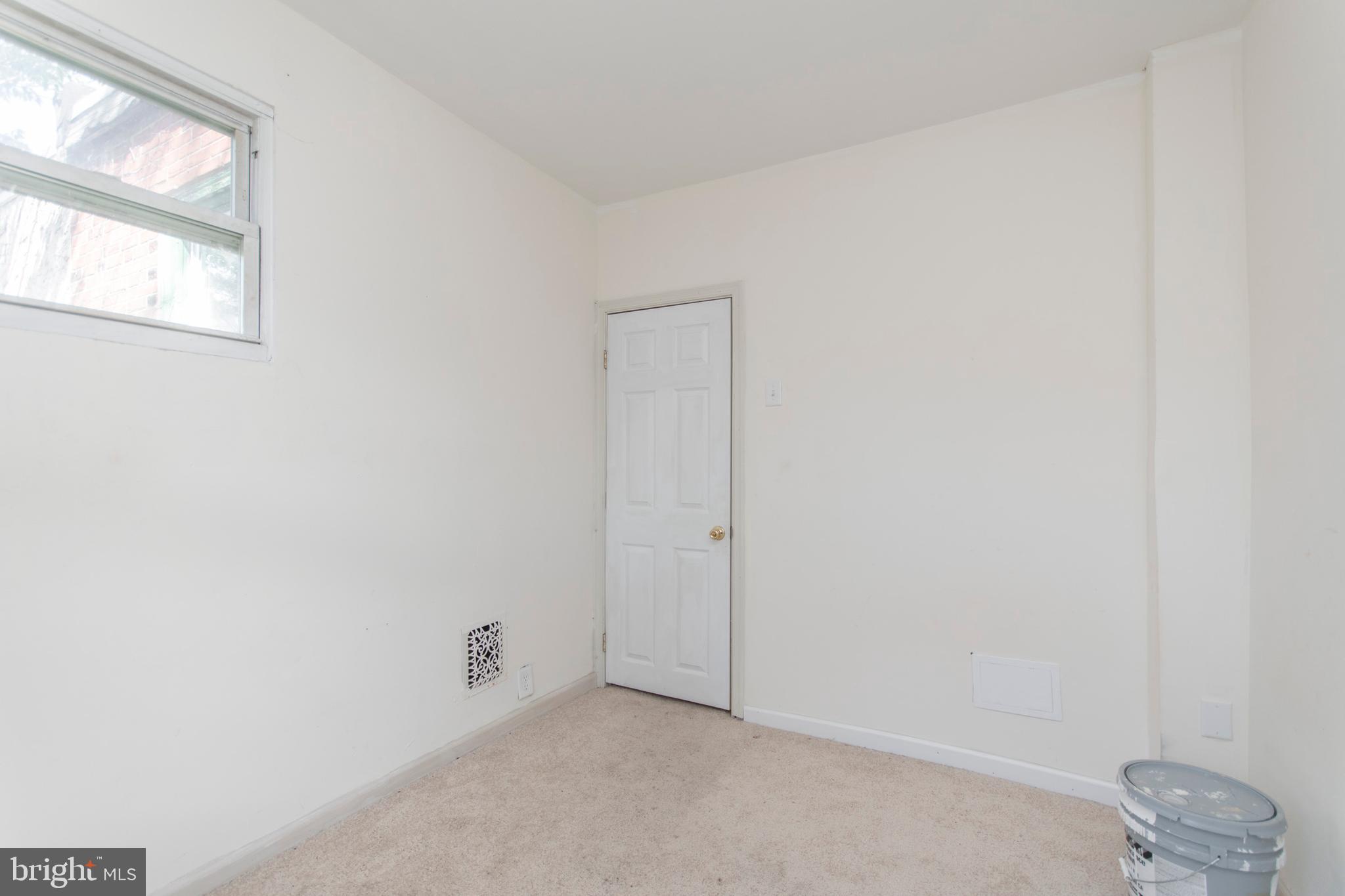 6525 Saybrook Avenue Philadelphia, PA 19142 - Photo 12 of 17