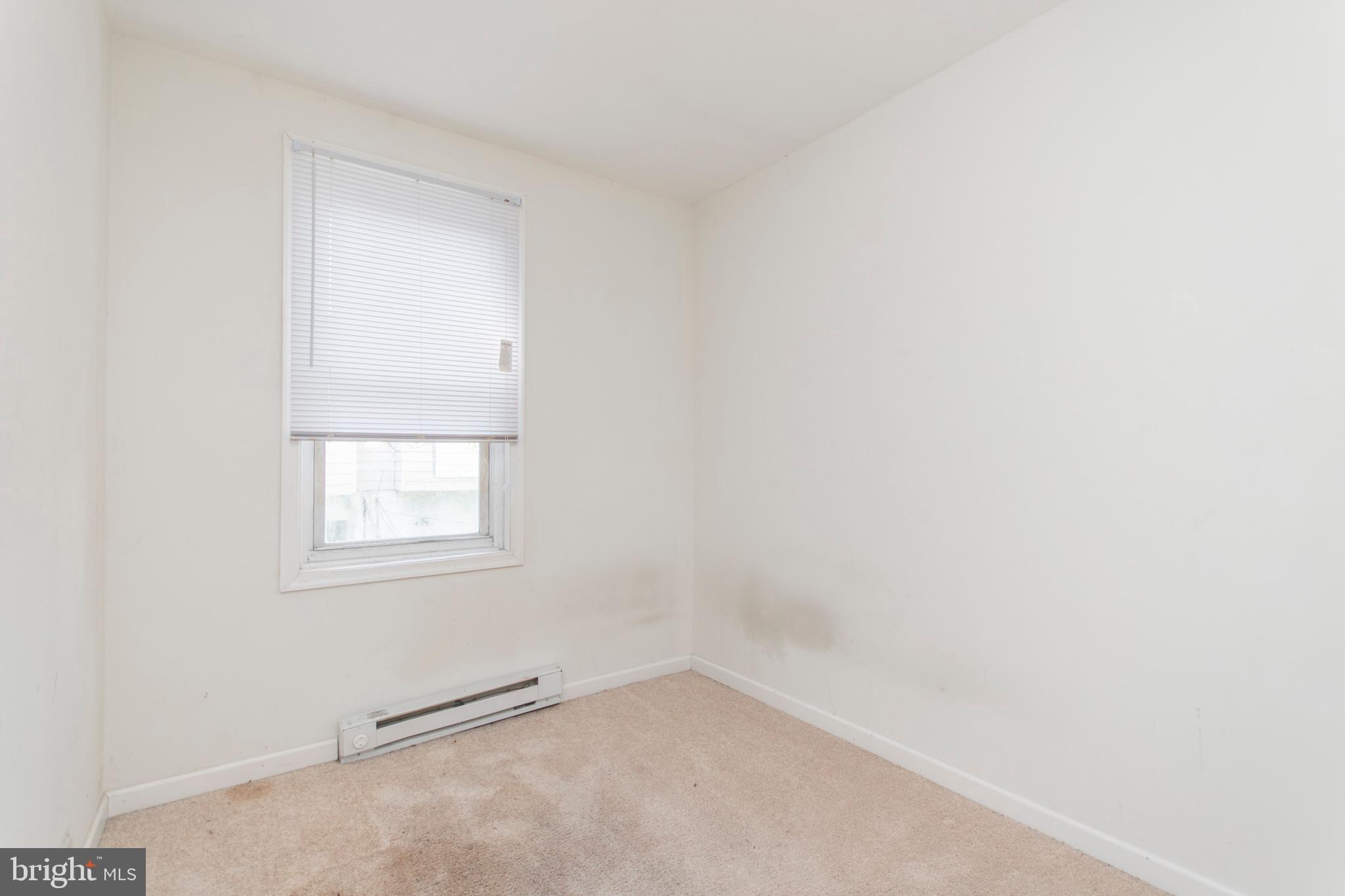 6525 Saybrook Avenue Philadelphia, PA 19142 - Photo 9 of 17