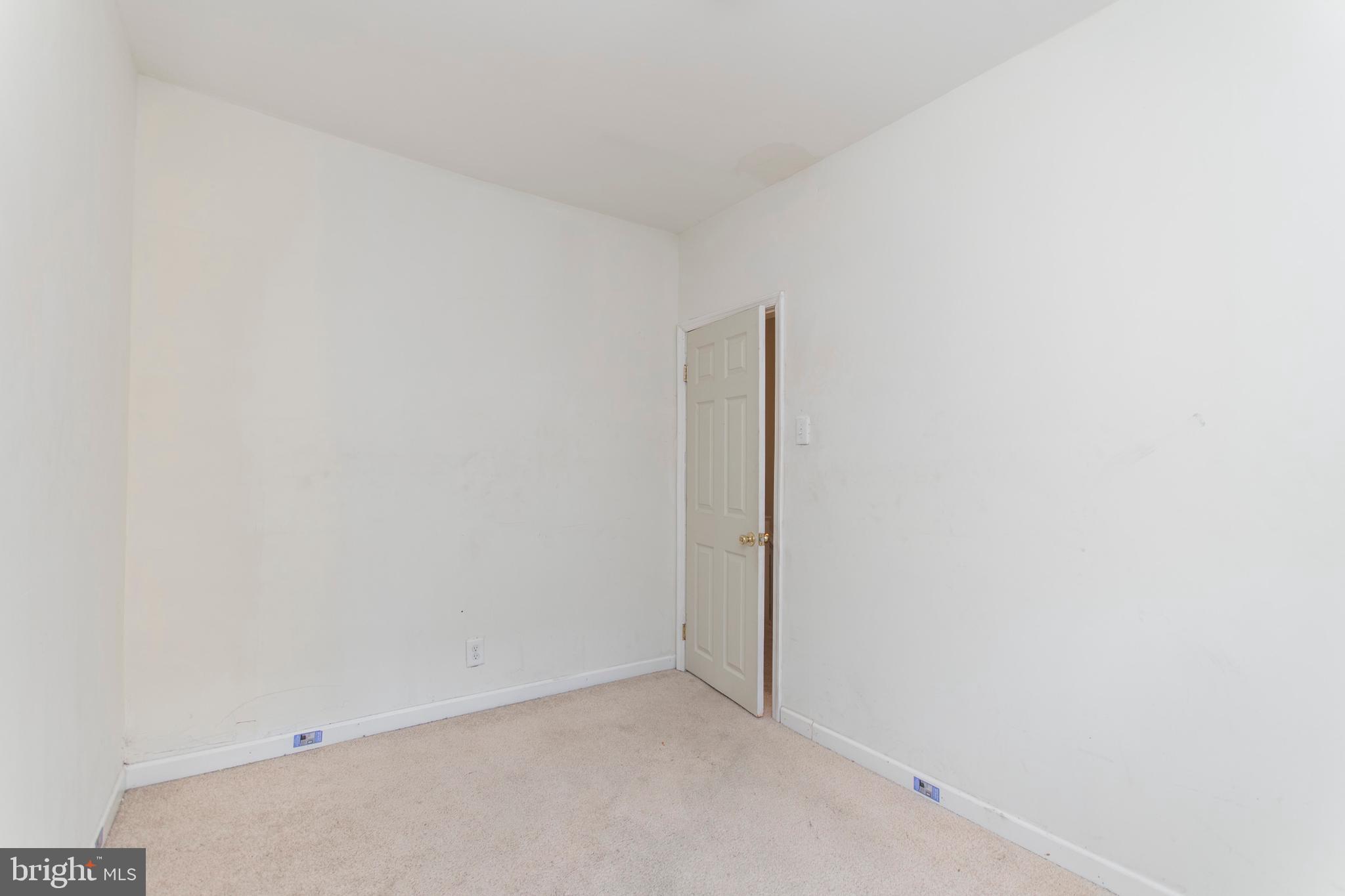 6525 Saybrook Avenue Philadelphia, PA 19142 - Photo 10 of 17