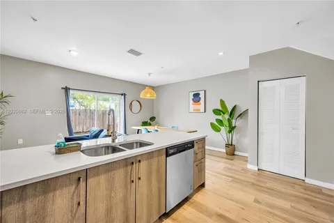 $3,500 | 171 Northwest 158th Street, Unit 1, Miami, FL 33169