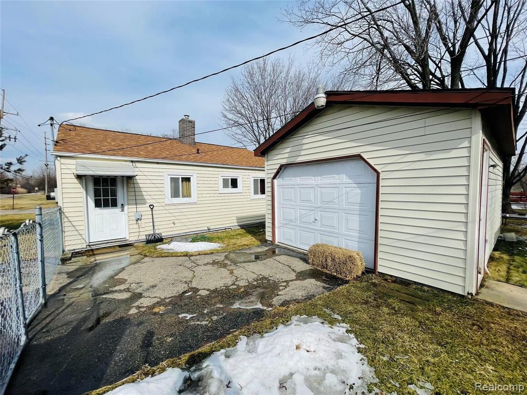 2516 James Road Auburn Hills, MI 48326 - Photo 29 of 33