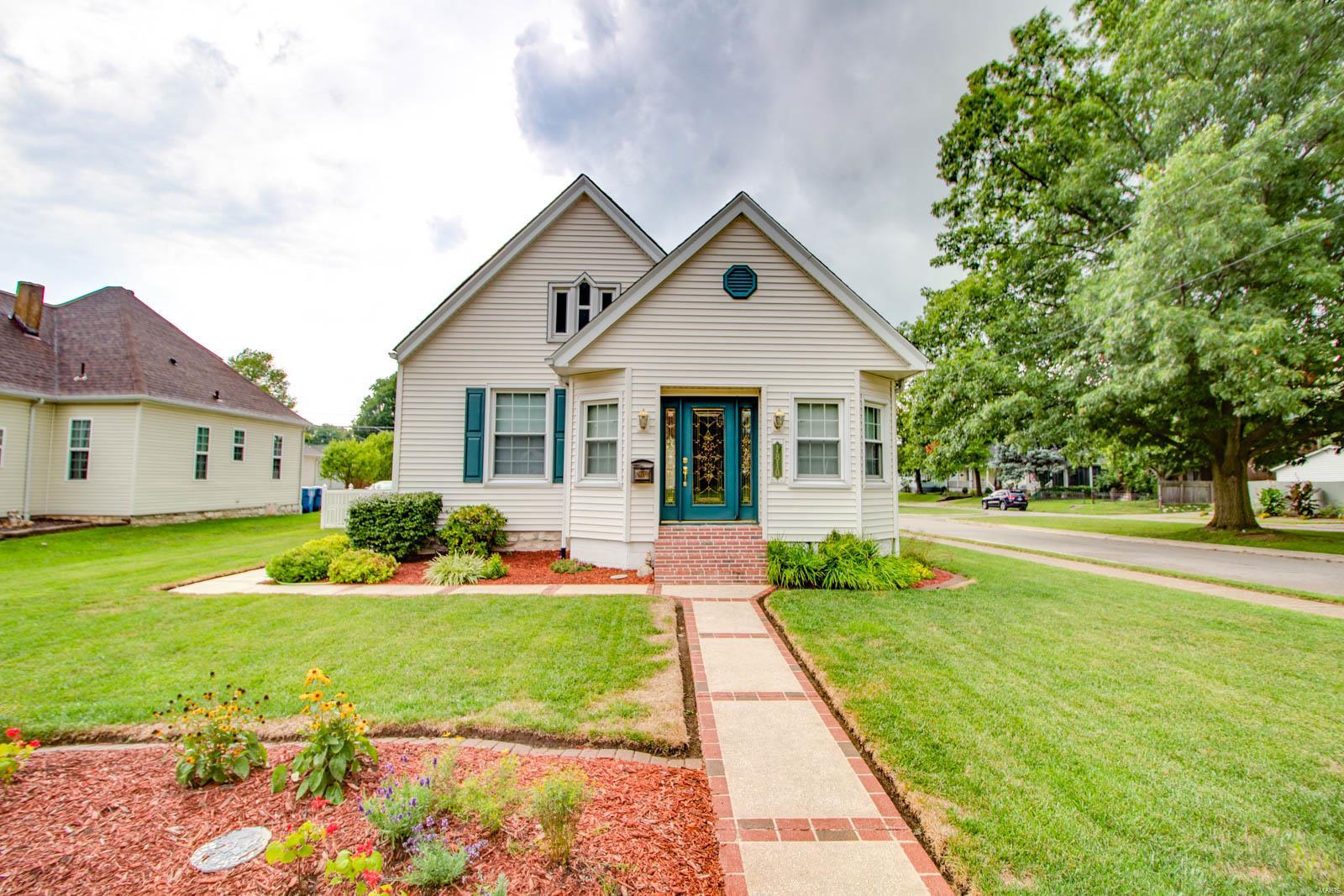1810 State Street Alton, IL 62002 - Photo 1 of 31 Gallery Image 1