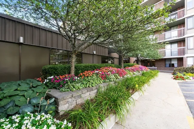 $499,900 | 40 Village Road, Unit 1601, Middleton, MA 01949