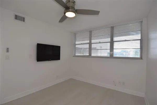 $2,700 | 1831 Sabal Palm Drive, Unit 407, Davie, FL 33324