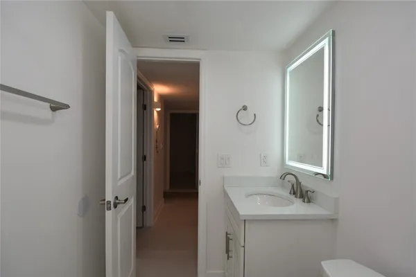 $2,700 | 1831 Sabal Palm Drive, Unit 407, Davie, FL 33324