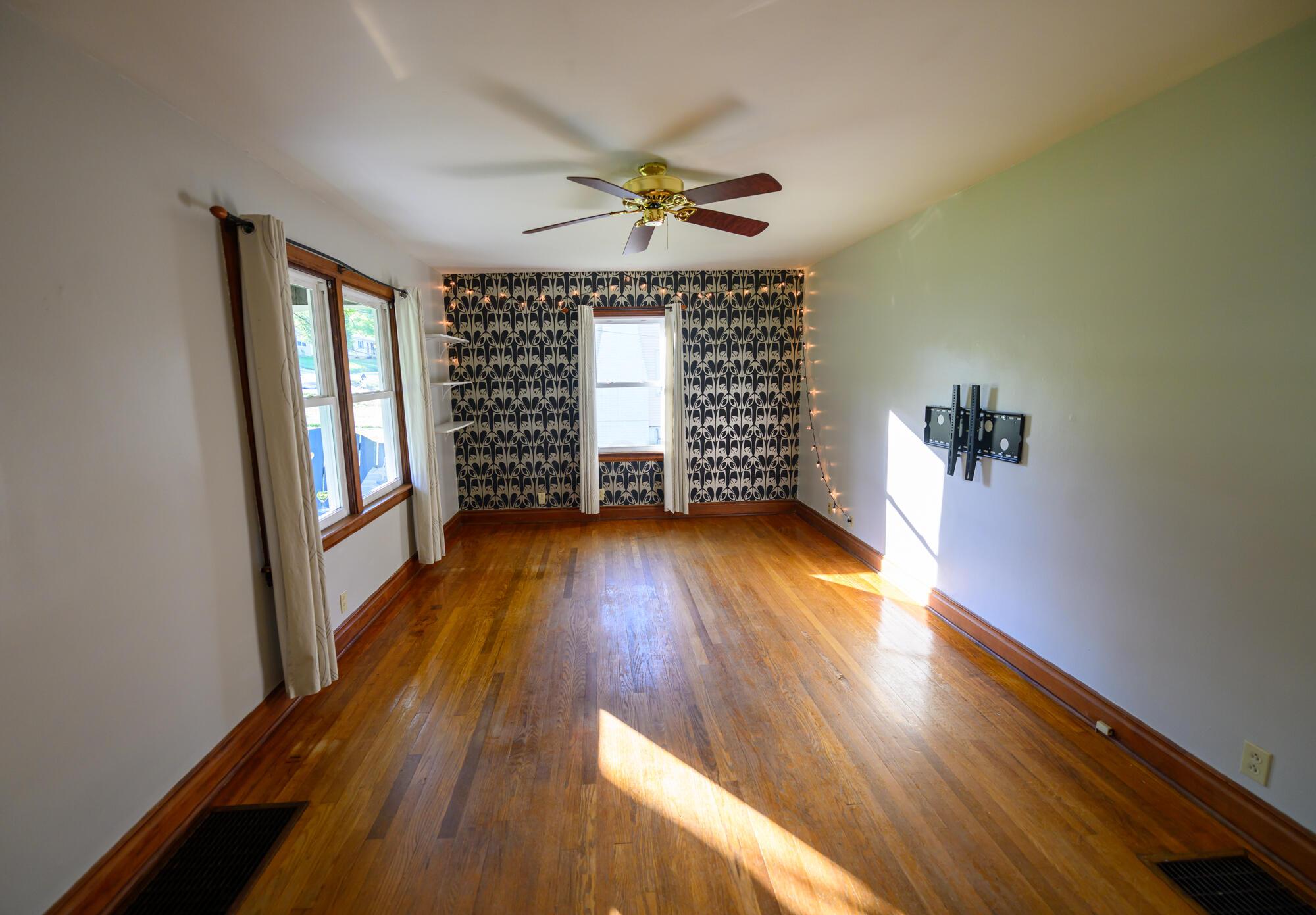 43 Pomeroy Road Athens, OH 45701 - Photo 10 of 57 2025100343pomeroy_athens00058