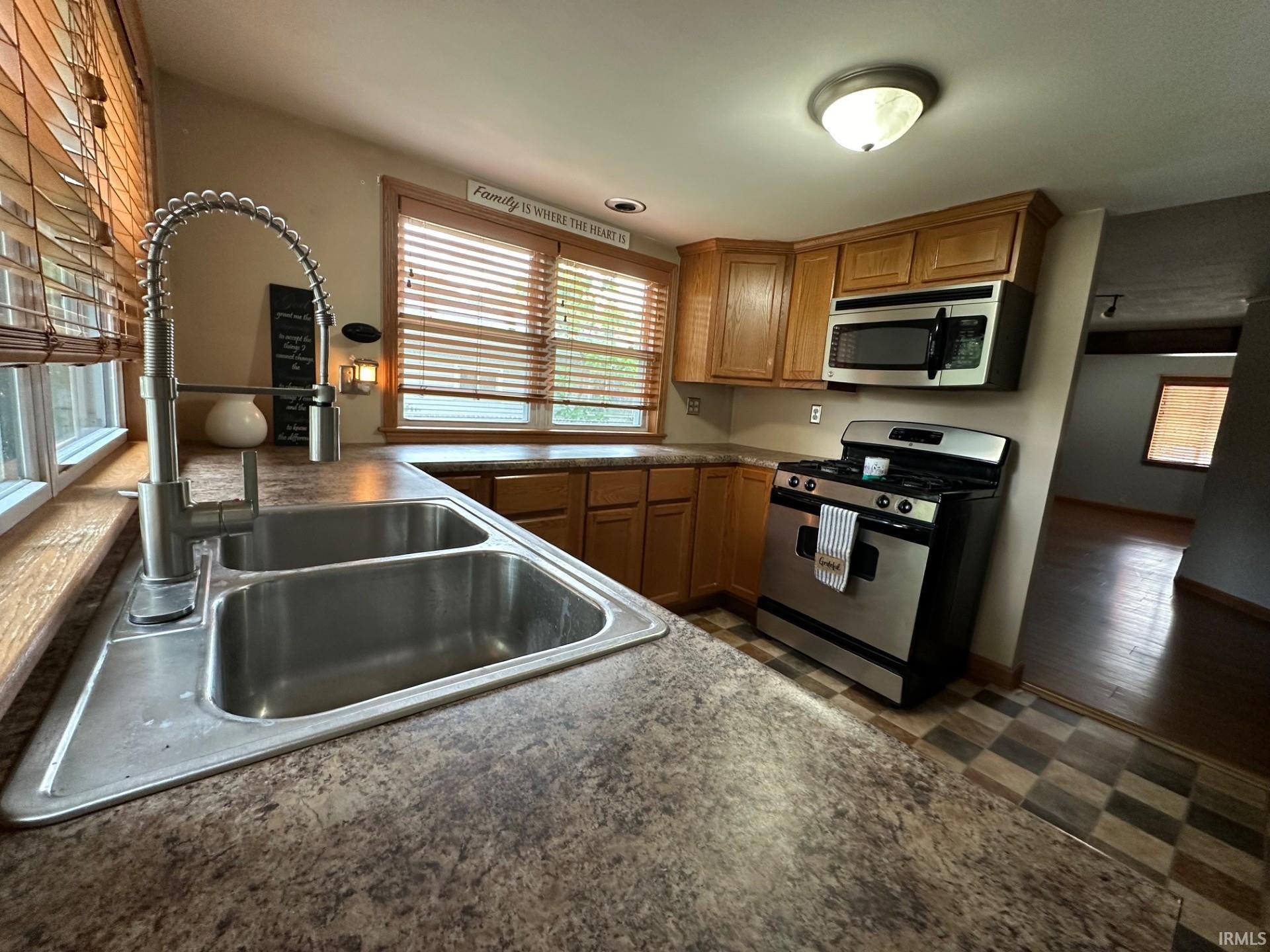 7798 North Topinabee Road Walkerton, IN 46574 - Photo 7 of 20 Gallery Image 7
