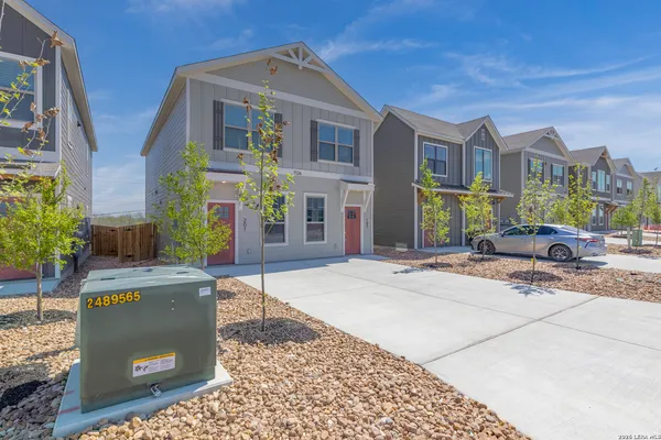 $1,500 | 7126 Magnolia Creek, Unit 101, San Antonio, TX 78252