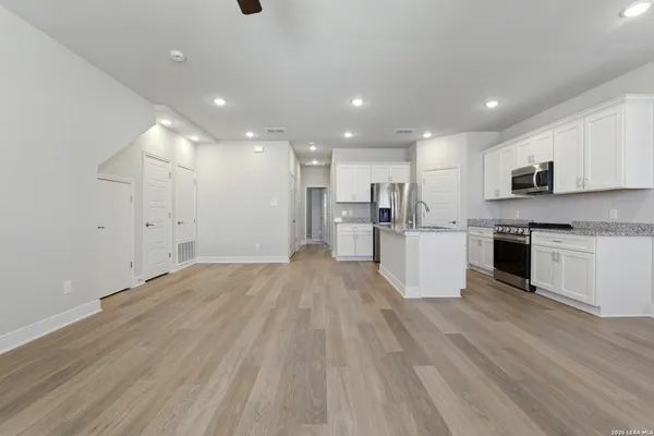 $1,500 | 7126 Magnolia Creek, Unit 101, San Antonio, TX 78252