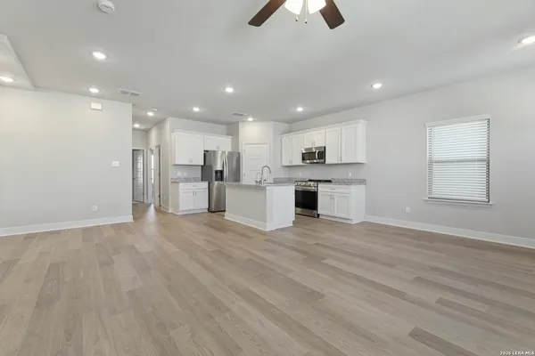 $1,500 | 7126 Magnolia Creek, Unit 101, San Antonio, TX 78252