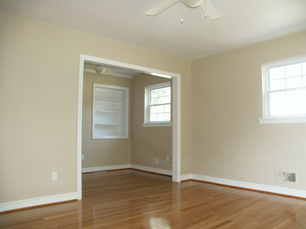 5929 Merriman Road Roanoke, VA 24018 - Photo 5 of 8 toward dining room
