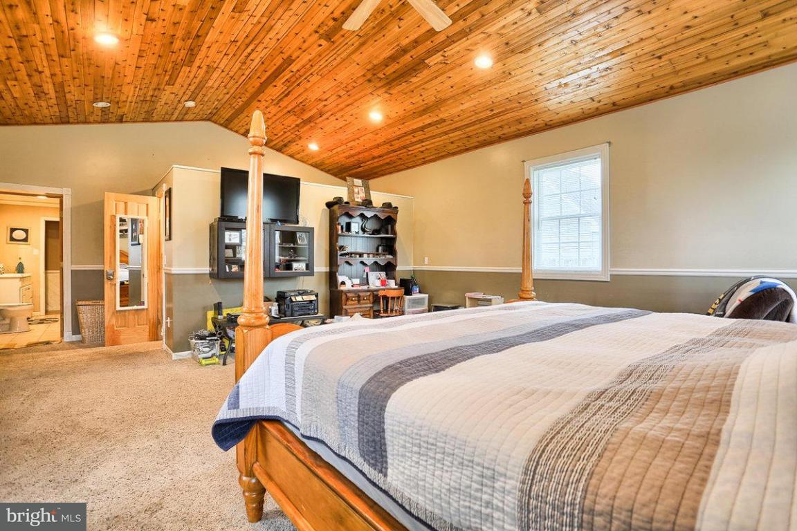 123 Oakview Road Lancaster, PA 17602 - Photo 18 of 32 Gallery Image 18