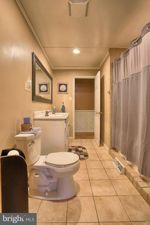 123 Oakview Road Lancaster, PA 17602 - Photo 19 of 32 Gallery Image 19