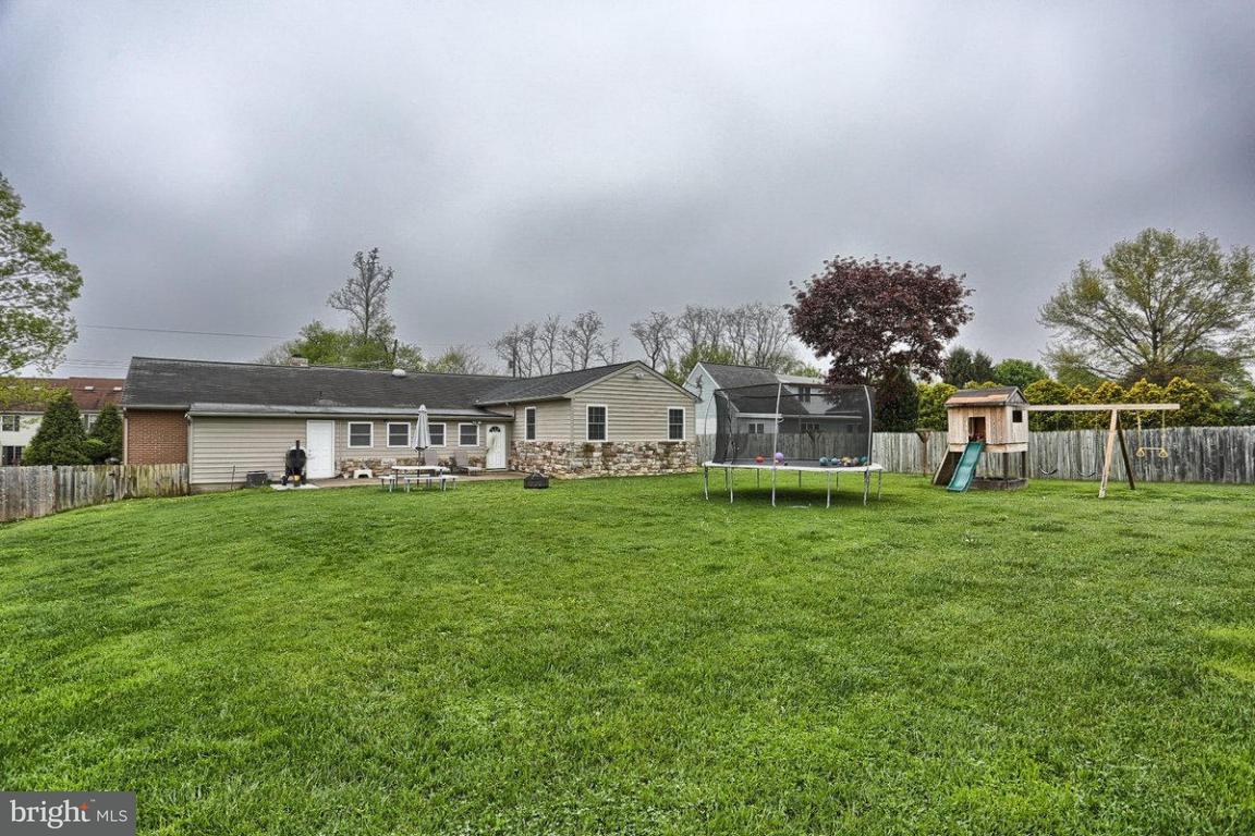 123 Oakview Road Lancaster, PA 17602 - Photo 25 of 32 Gallery Image 25