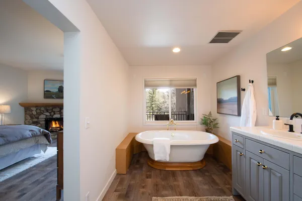 $1,595,000 | 2807 Summit 1 Condo Drive, Unit 7, Sun Valley, ID 83353