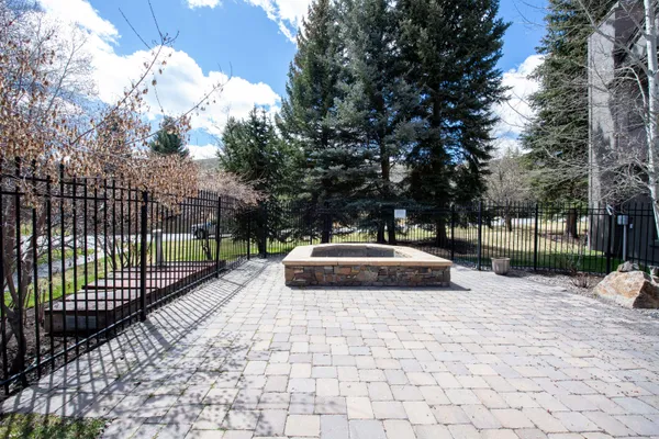 $1,595,000 | 2807 Summit 1 Condo Drive, Unit 7, Sun Valley, ID 83353