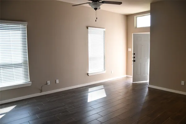 $1,845 | 106 Wickersham, Unit B, Conroe, TX 77304