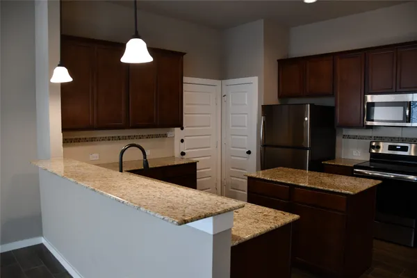 $1,845 | 106 Wickersham, Unit B, Conroe, TX 77304