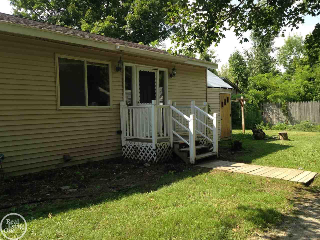 7472 Avoca Road North Street, MI 48049 - Photo 4 of 25