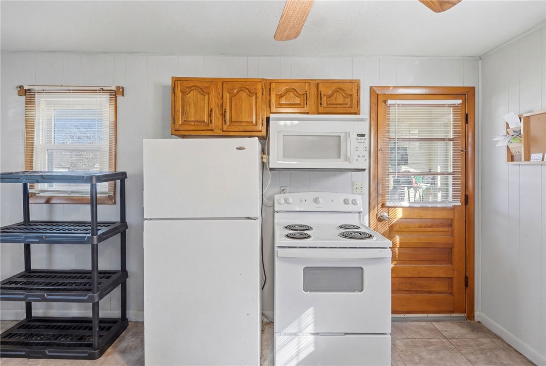 25 Pine Swamp Road Cumberland, RI 02895 - Photo 23 of 40 Unit 2
