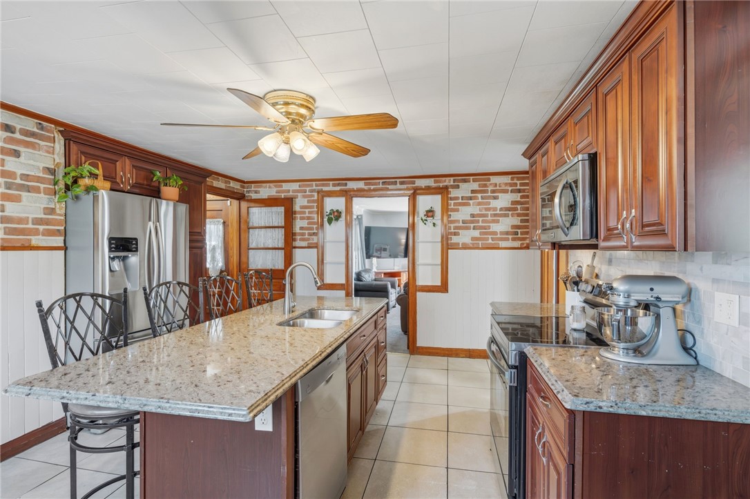 25 Pine Swamp Road Cumberland, RI 02895 - Photo 3 of 40 Unit 1