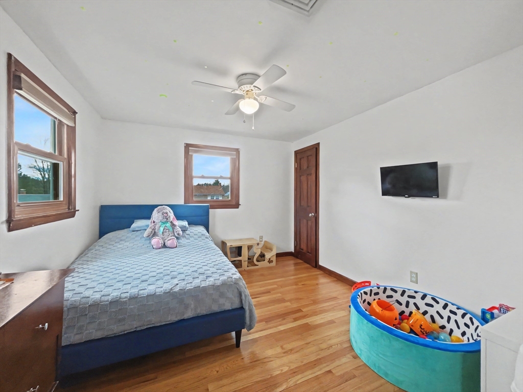 23 Rachel Street Springfield, MA 01129 - Photo 17 of 35