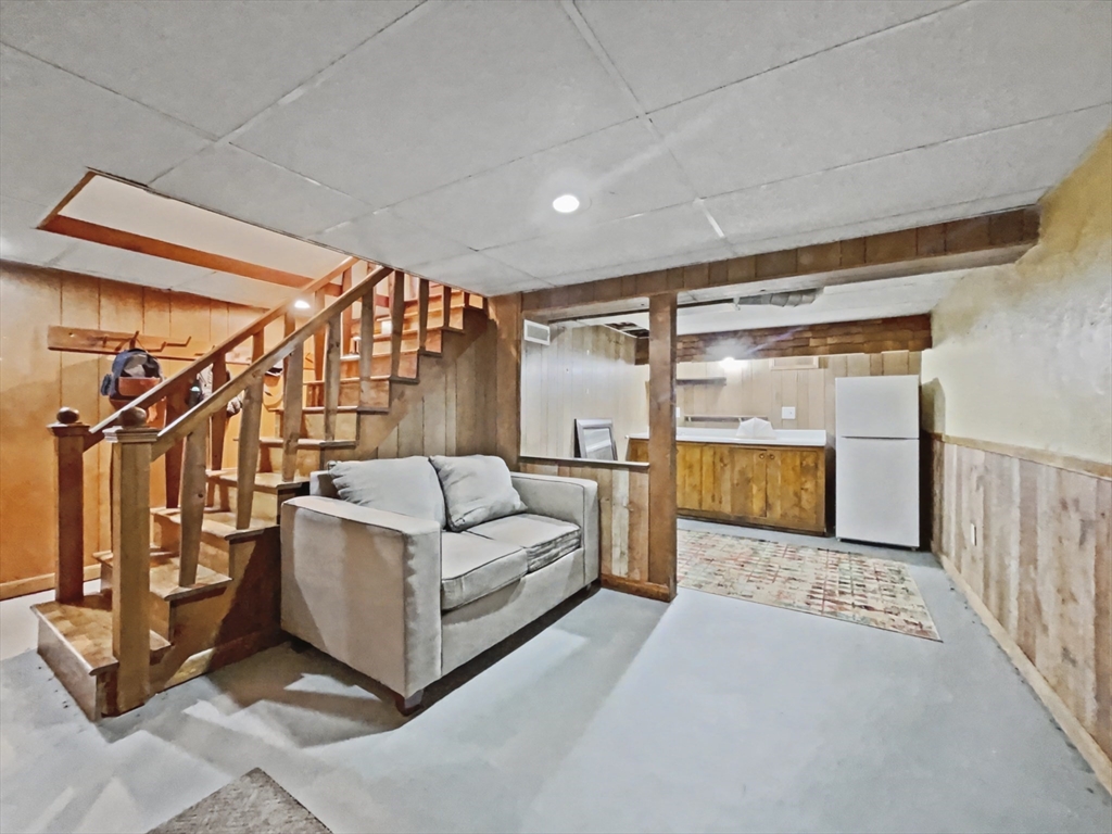 23 Rachel Street Springfield, MA 01129 - Photo 26 of 35