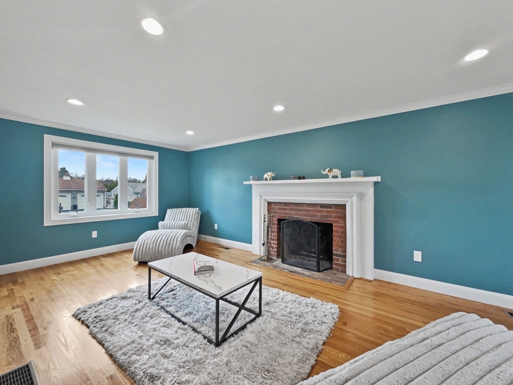 23 Rachel Street Springfield, MA 01129 - Photo 9 of 35