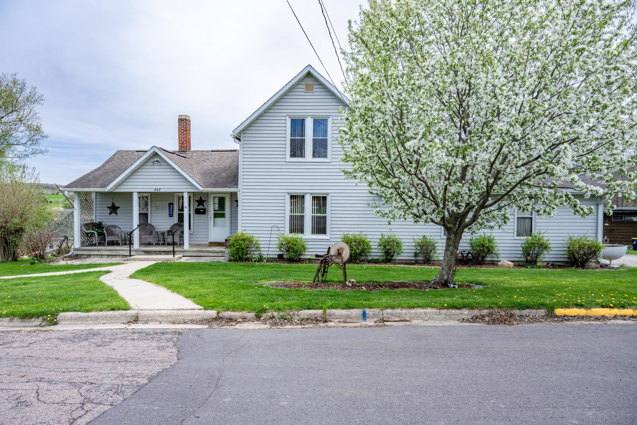 207 Spring Street Elroy, WI 53929 - Photo 2 of 68