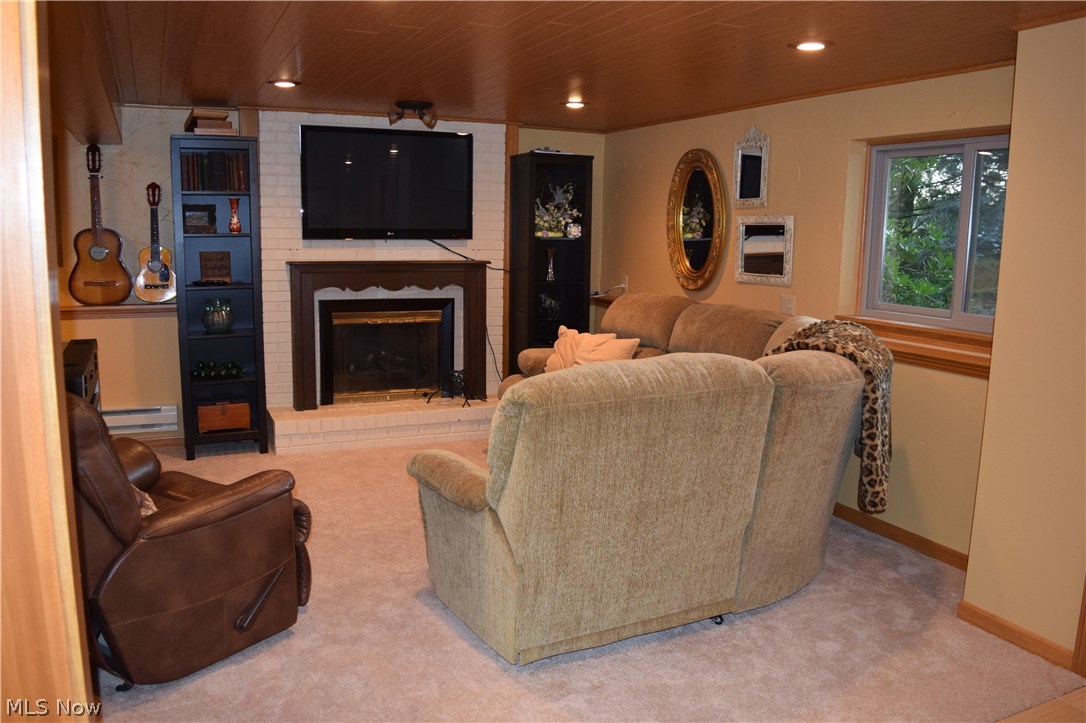 5995 Buffham Road Seville, OH 44273 - Photo 10 of 22 Large windows at both end of LL Family/Media Room.