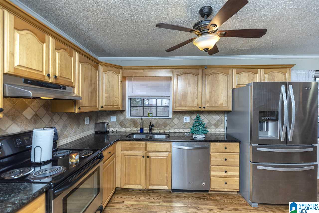 208 Port S Lane Alabaster, AL 35007 - Photo 13 of 30