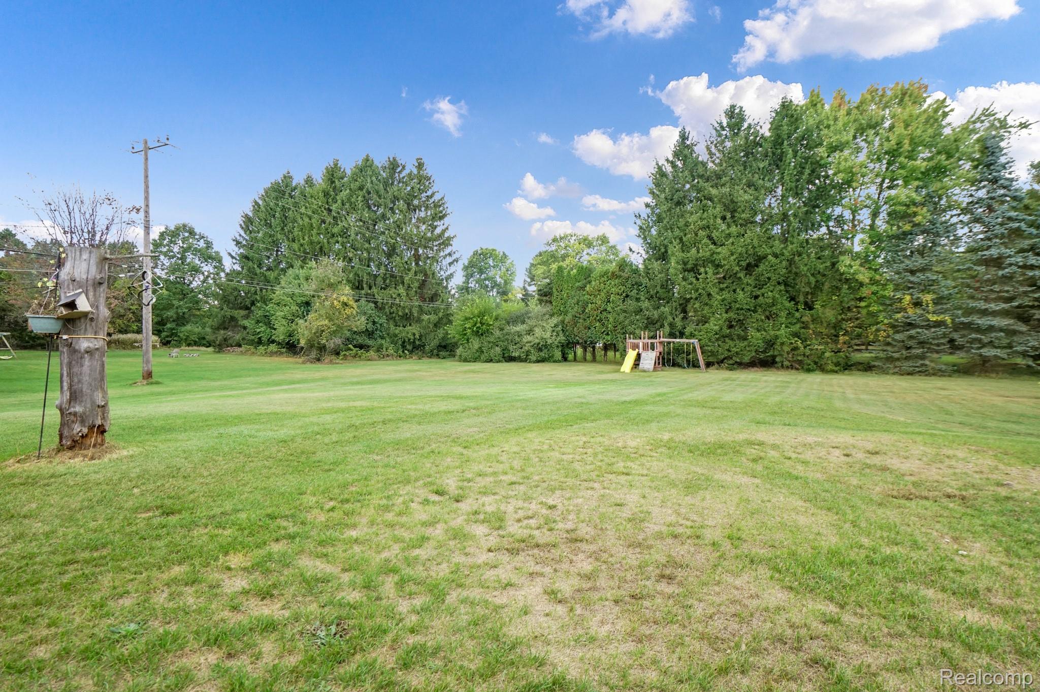 5014 Oakhill Road Clarkston, MI 48348 - Photo 22 of 29 DSC07550.jpg