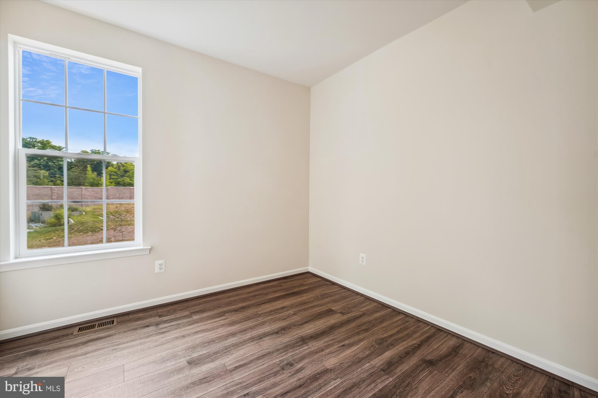 211 Buccoo Reef Loop Accokeek, MD 20607 - Photo 10 of 28