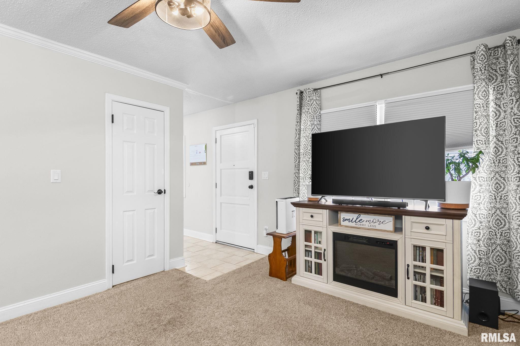 2512 Sutherland Road Springfield, IL 62702 - Photo 2 of 29