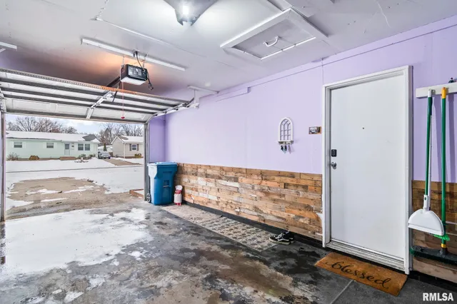 $159,900 | 2512 Sutherland Road, Springfield, IL 62702