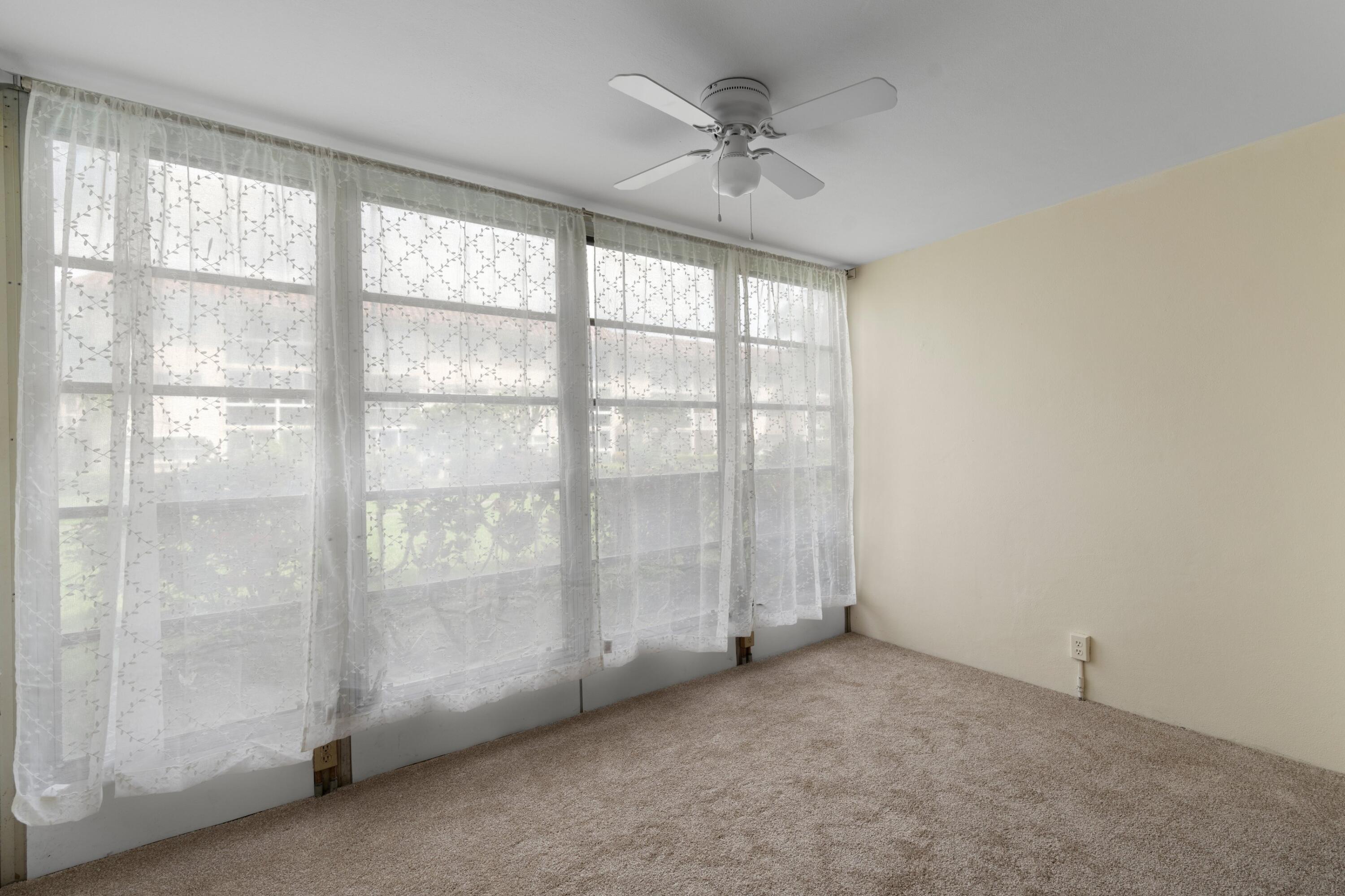 400 Northeast 20th Street, Unit D112 Boca Raton, FL 33431 - Photo 6 of 39 Sunroom