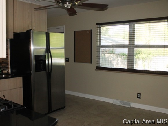 76 Foresters Lane Springfield, IL 62704 - Photo 5 of 15 Gallery Image 5