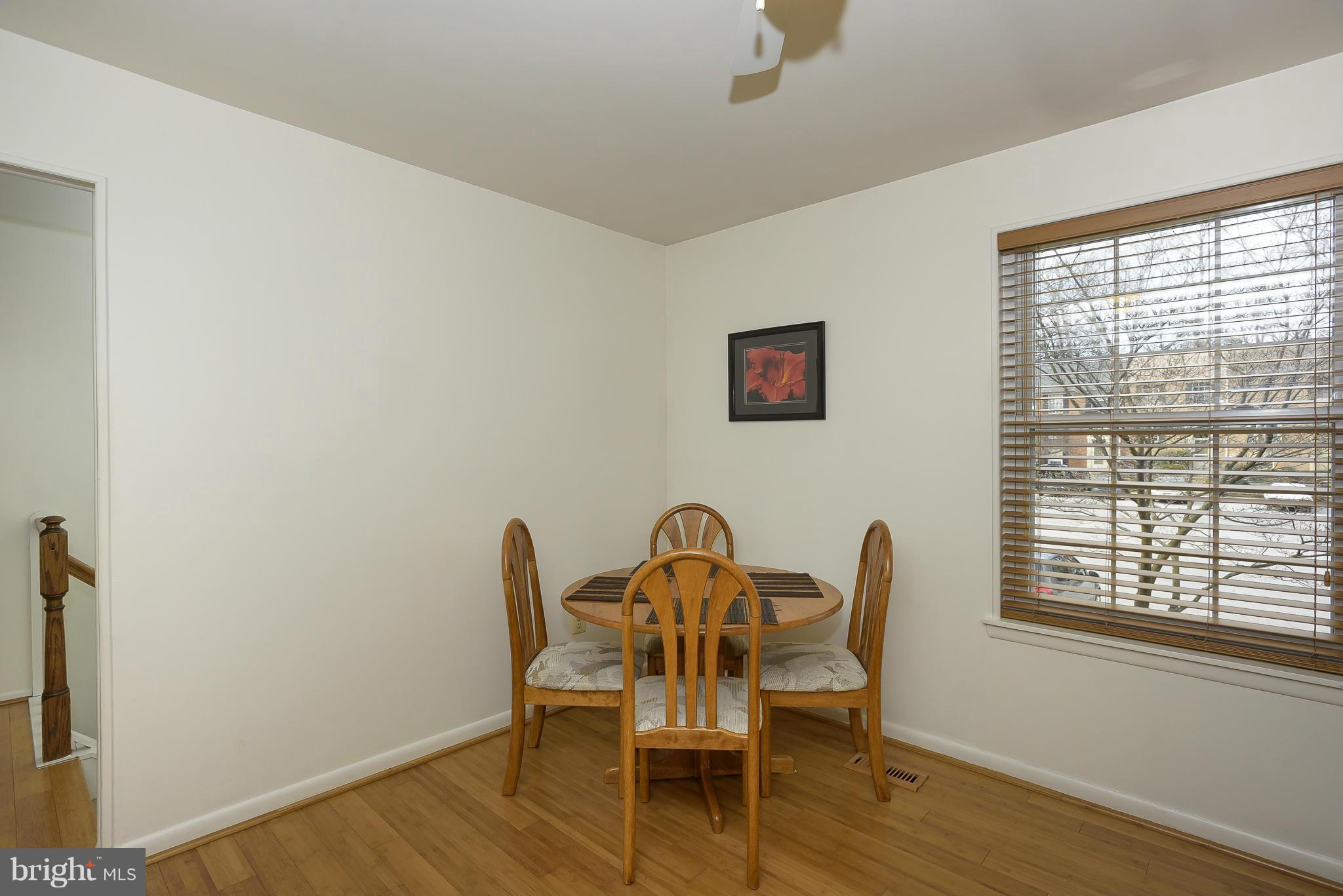 10522 East Wind Way Columbia, MD 21044 - Photo 3 of 26 Kitchen